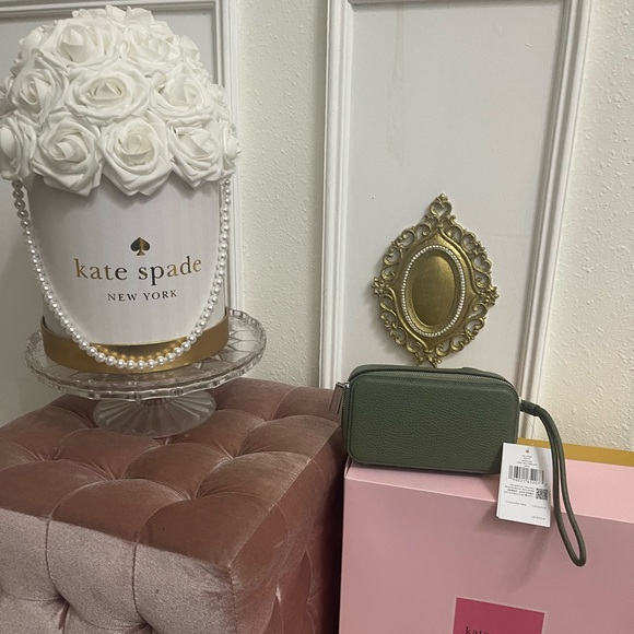 Kate Spade New York Picture This Camera novelty Wristlet ♠️📷 - Picture 8 of 15